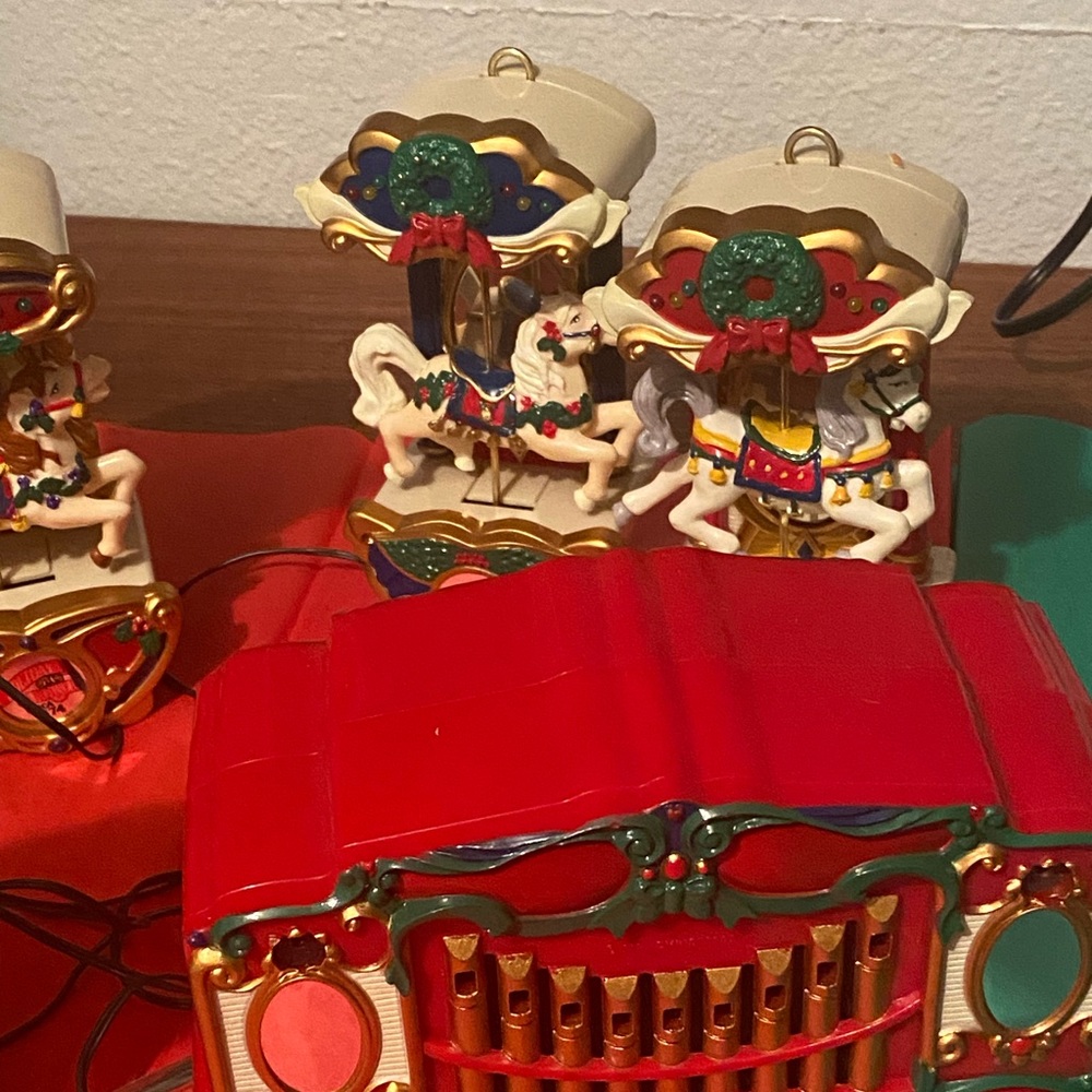 Mr. Christmas carousel